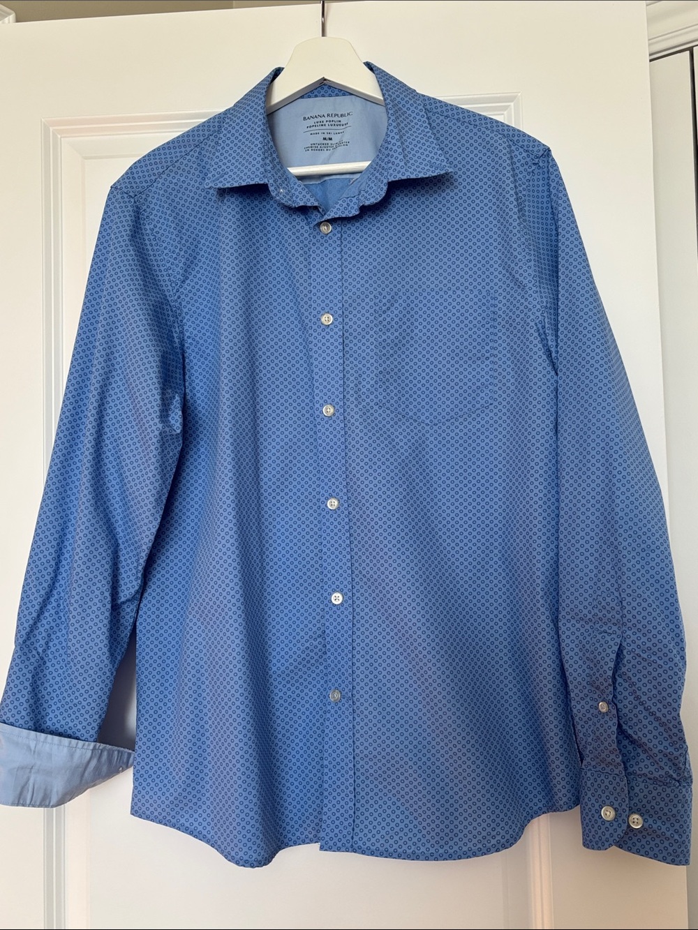 Banana Republic Men’s Button Down Shirt, M